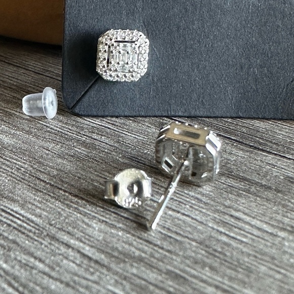 925 Silver and Moissanite Necklace and Earring Set - Picture 7 of 7